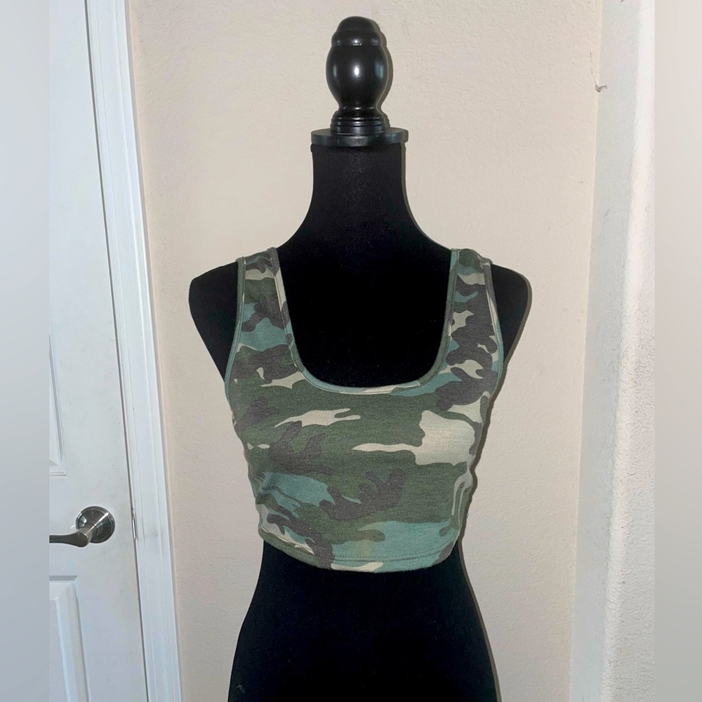 ❤️‍🔥Cute Camo Cropped Tank Top❤️‍🔥